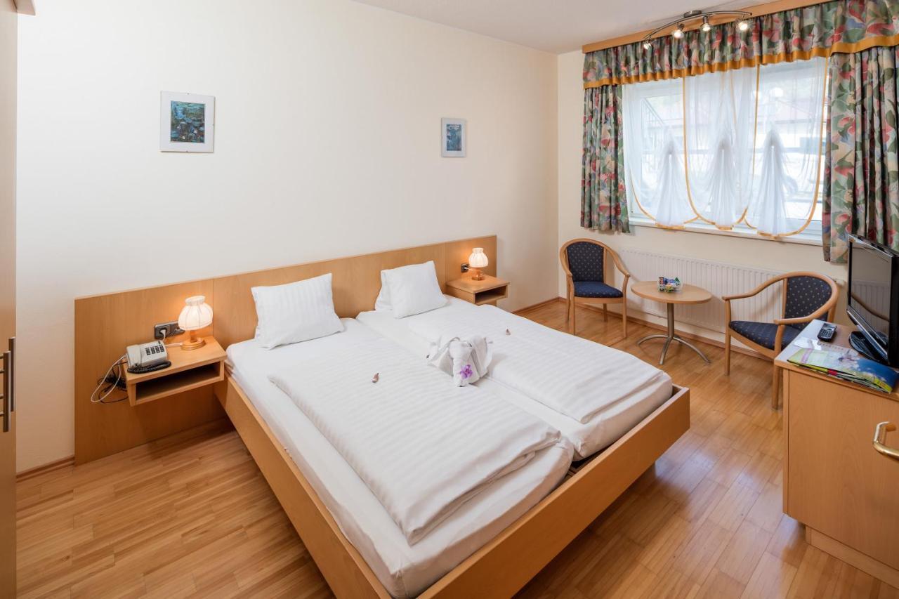 Gasthaus Pension Zum Lustigen Steirer ブルック・アン・デア・ムーア エクステリア 写真
