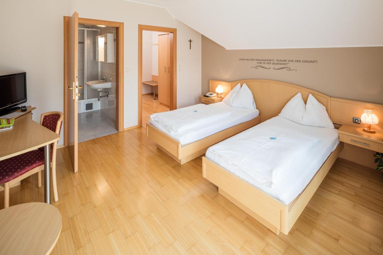 Gasthaus Pension Zum Lustigen Steirer ブルック・アン・デア・ムーア エクステリア 写真