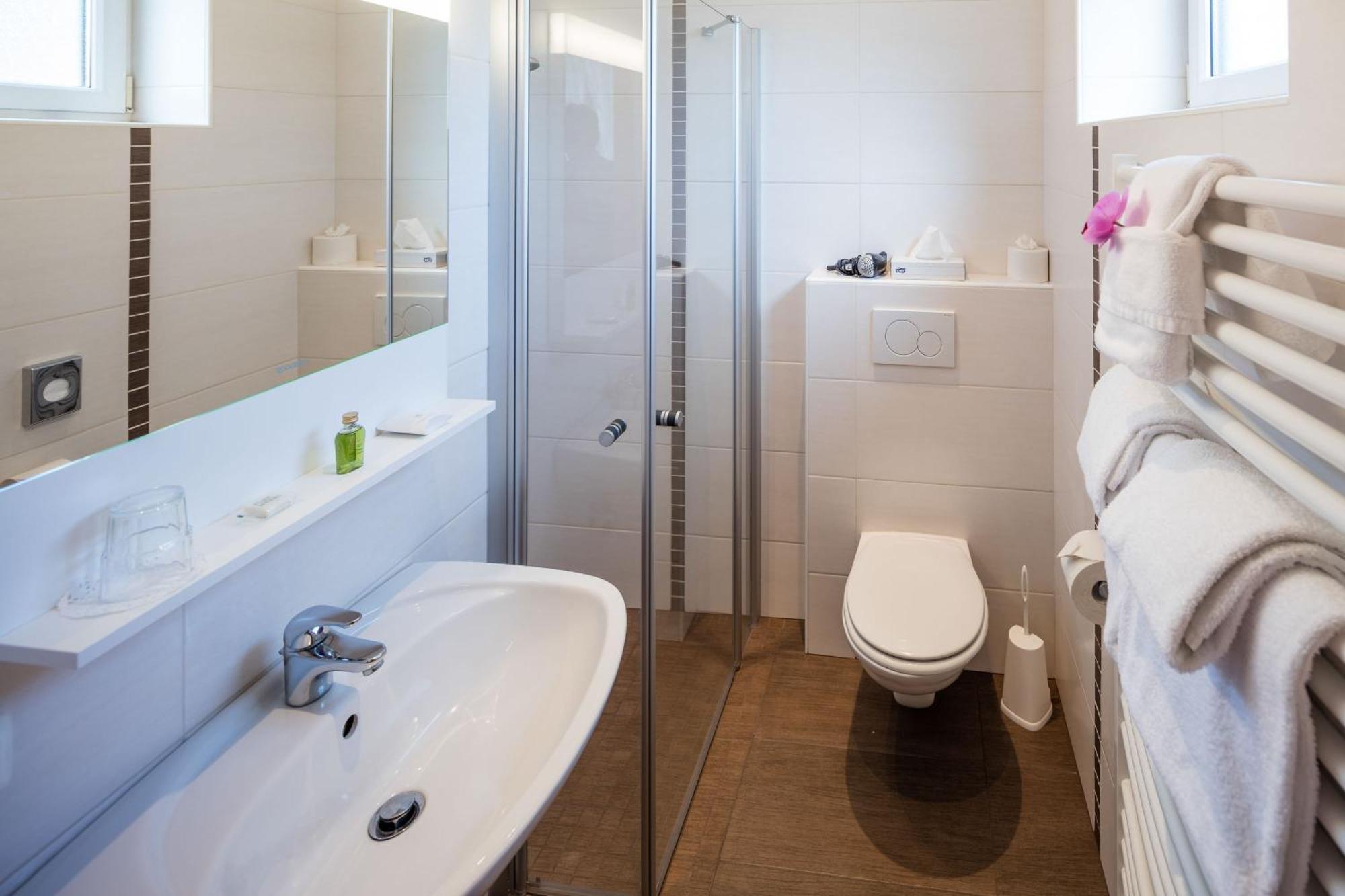 Gasthaus Pension Zum Lustigen Steirer ブルック・アン・デア・ムーア 部屋 写真