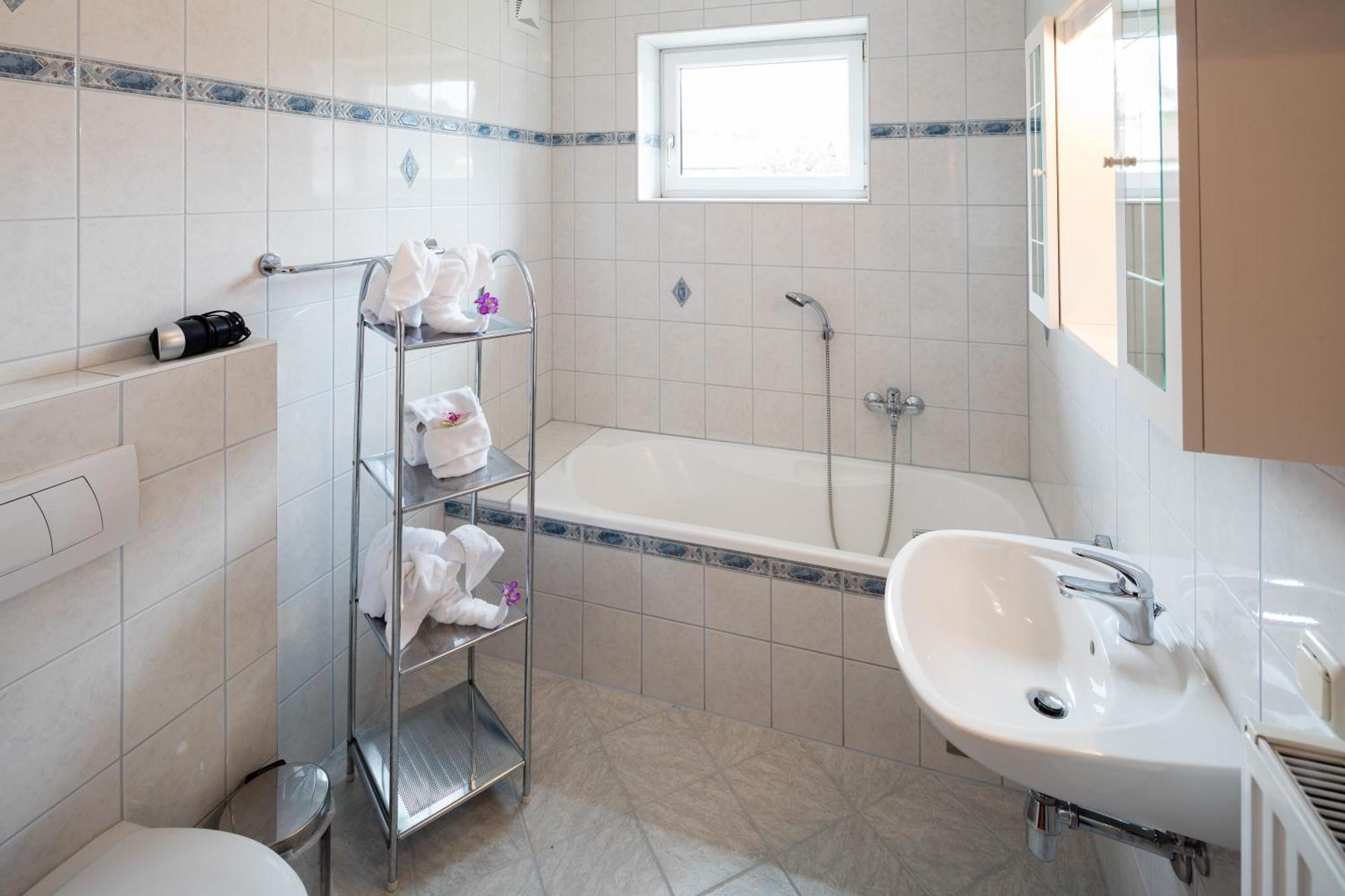 Gasthaus Pension Zum Lustigen Steirer ブルック・アン・デア・ムーア 部屋 写真