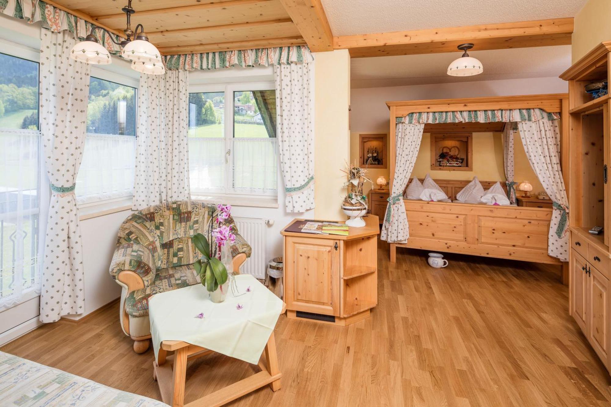 Gasthaus Pension Zum Lustigen Steirer ブルック・アン・デア・ムーア 部屋 写真